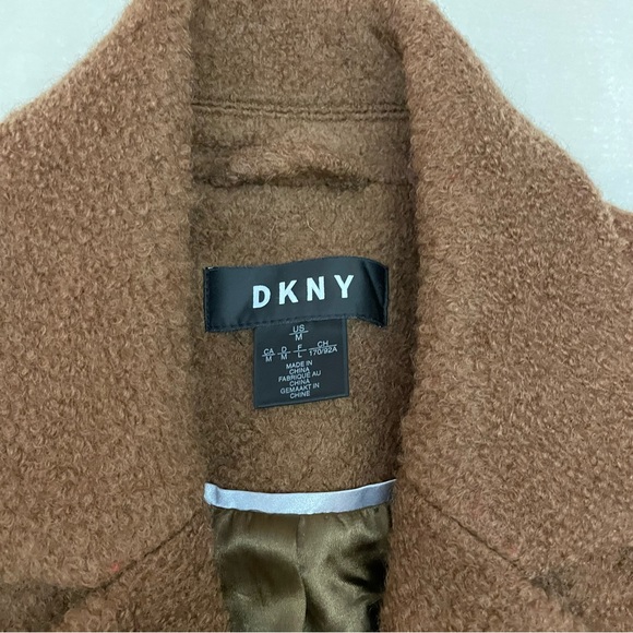 Women DKNY brown Boucle coat. Size L - Picture 4 of 5